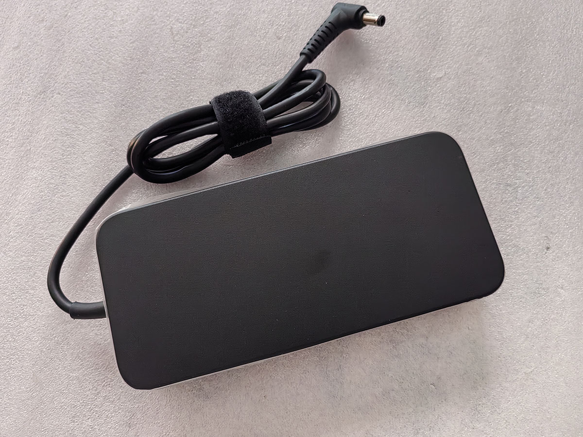 OEM Slim Delta 20V 11.5A 230W  - Pc Gaming Uk incelemesi ve fiyatı