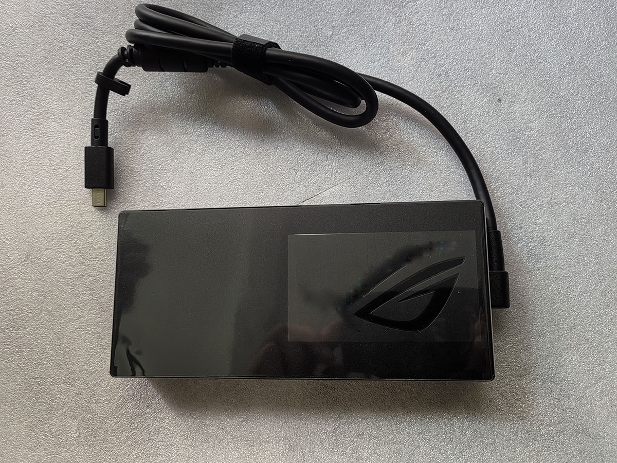 YENİ 20V 19A Dikdörtgen Konnek - Pc Gaming Uk incelemesi ve fiyatı